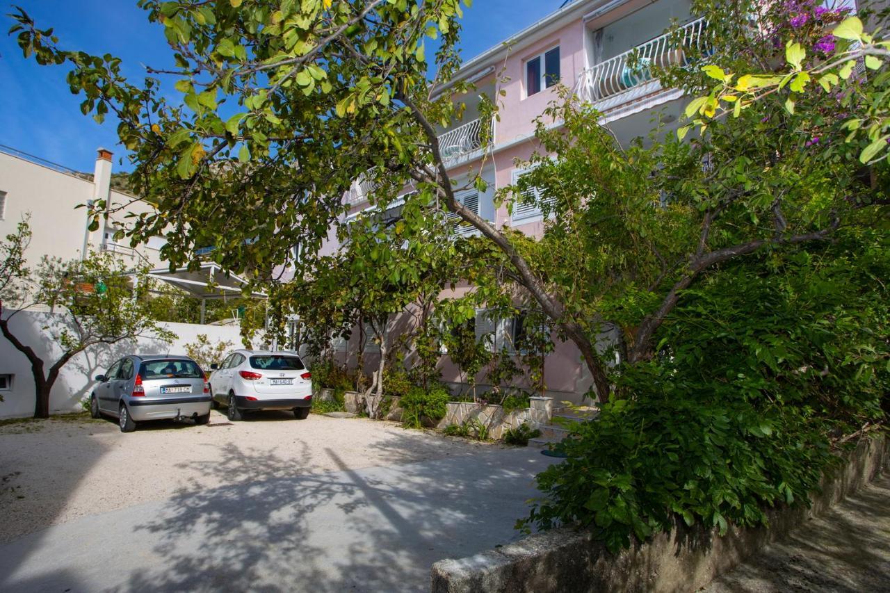 Apartmani Miki Podgora Exterior foto
