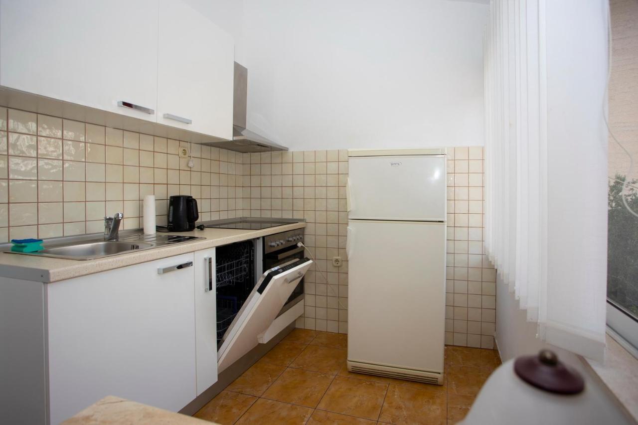 Apartmani Miki Podgora Exterior foto