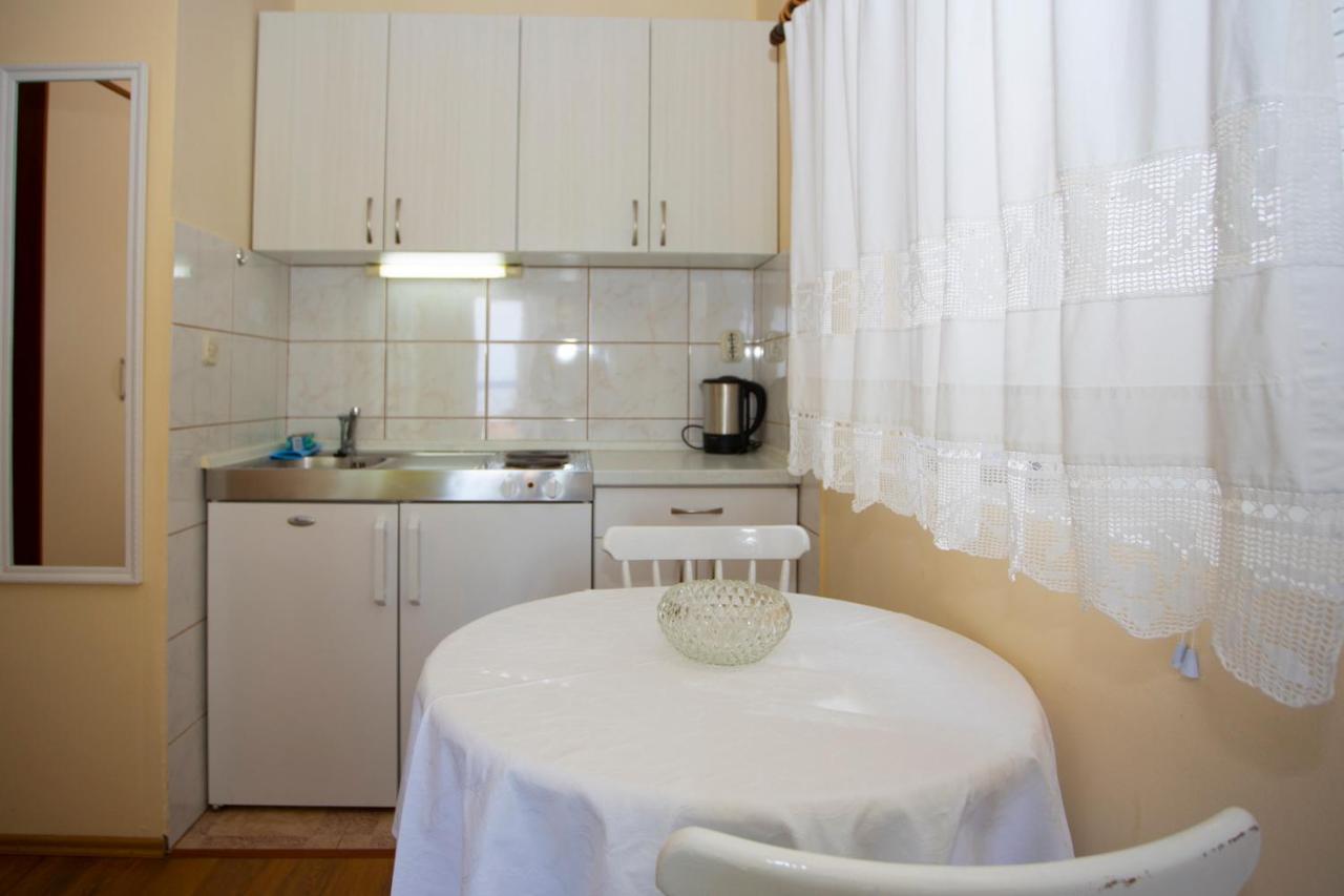 Apartmani Miki Podgora Exterior foto