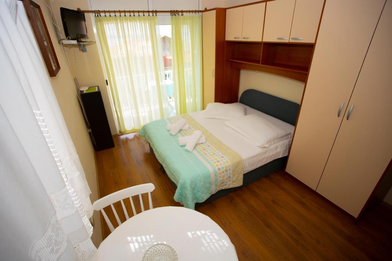 Apartmani Miki Podgora Exterior foto