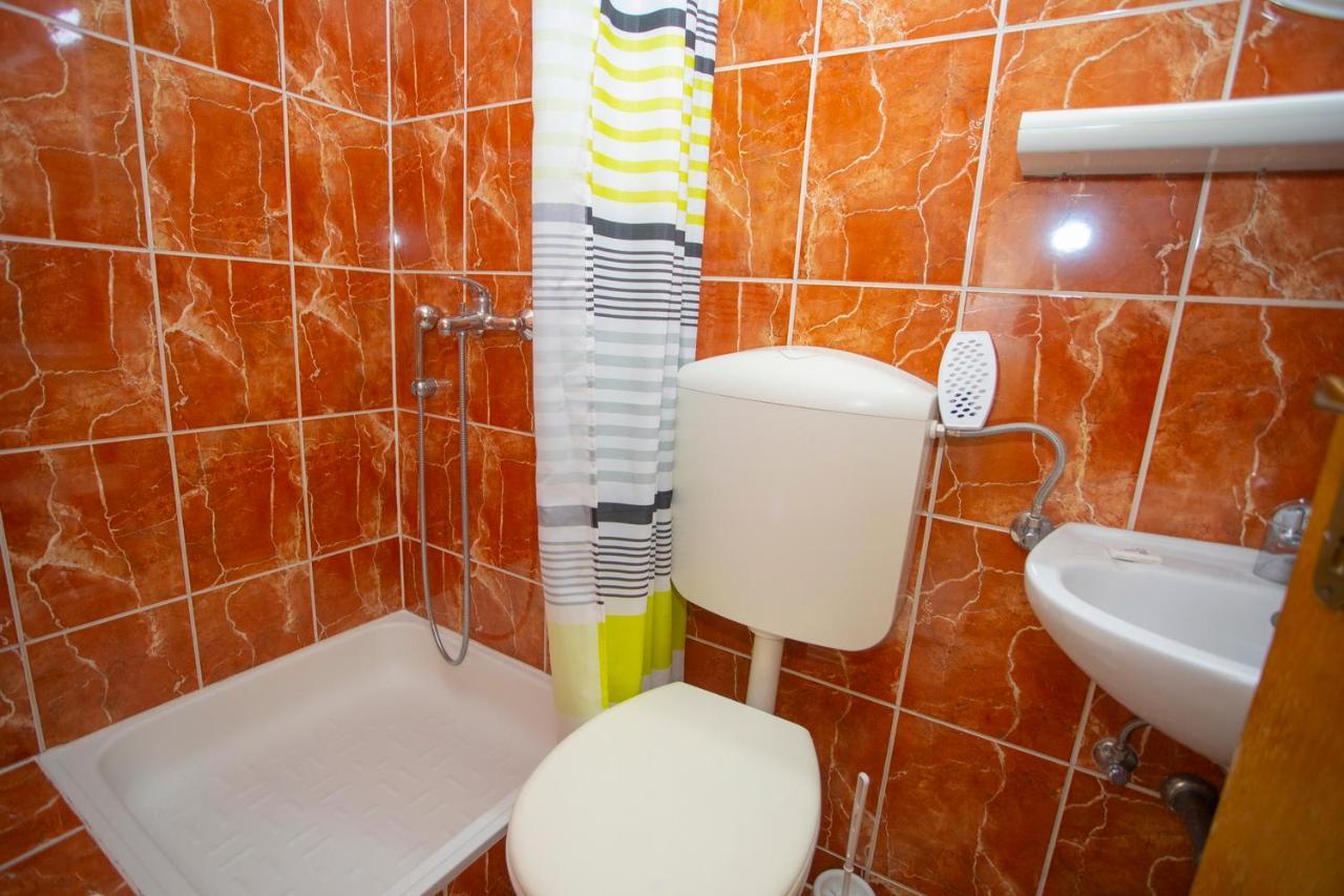 Apartmani Miki Podgora Exterior foto