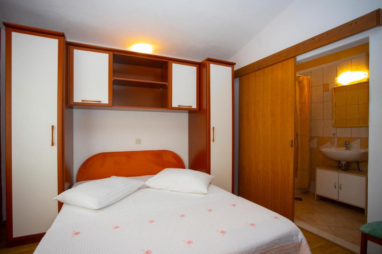 Apartmani Miki Podgora Exterior foto