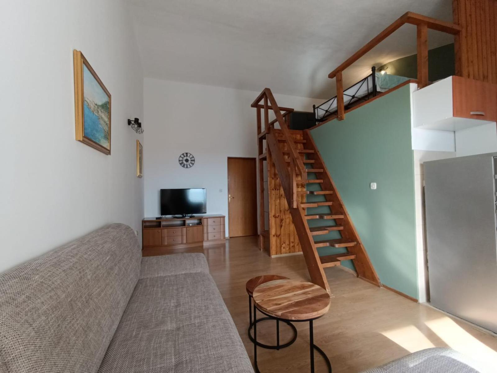 Apartmani Miki Podgora Exterior foto